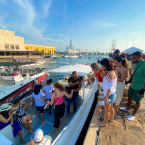 Tour Atardecer En Bote Deportivo
